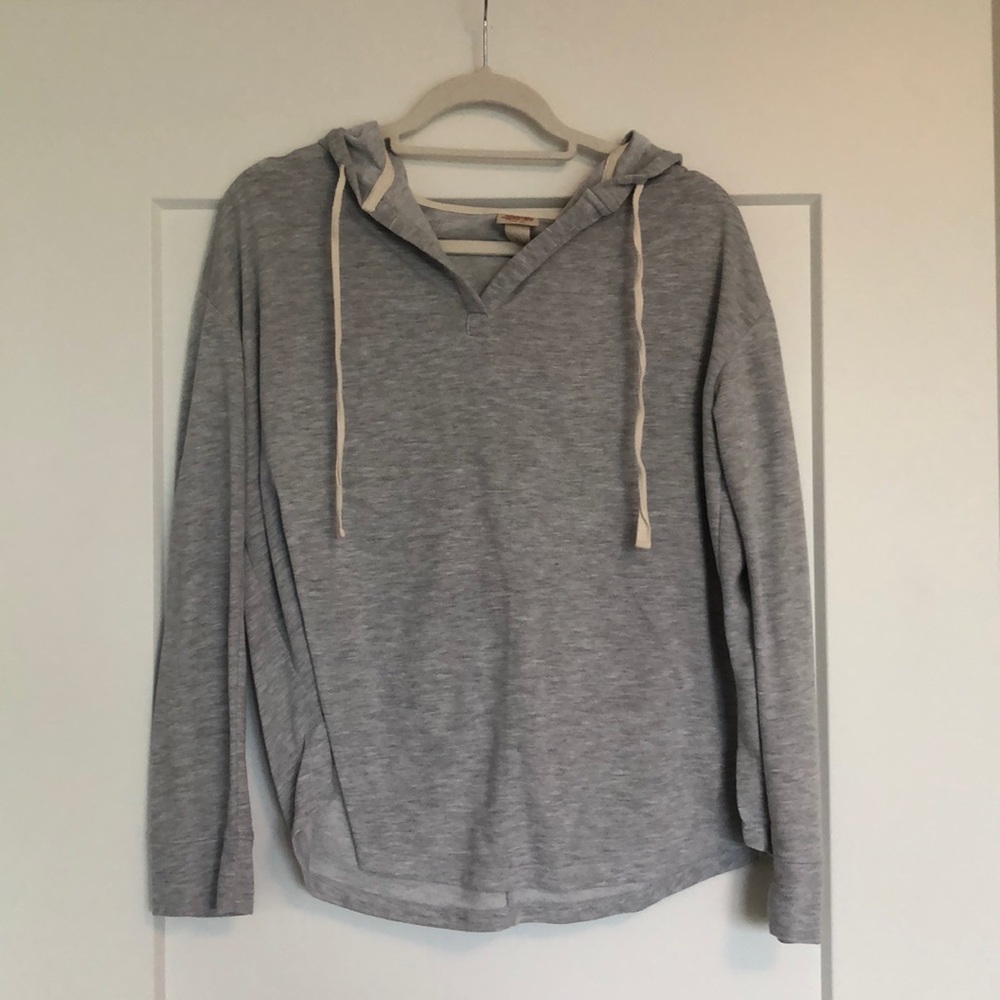 Light grey lightweight pullover